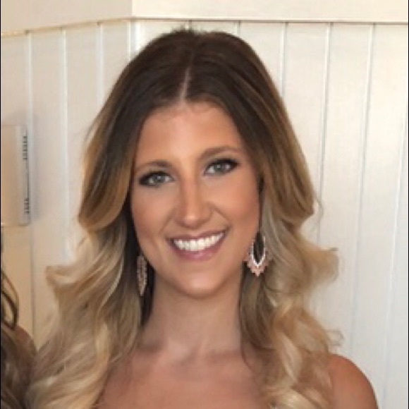 Meet your Posher, Lisa - Picture 1 of 1